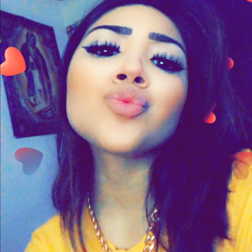 Meet your Posher, Brooke